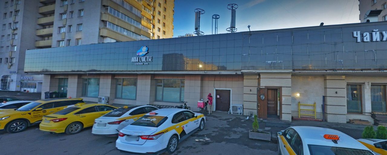 фасад дома, здание по адресу г Москва, ул Миклухо-Маклая, д 42Б